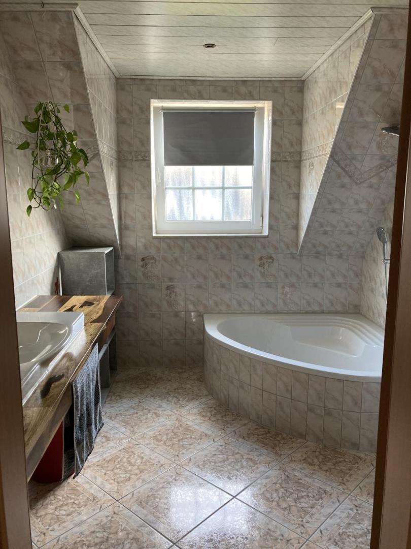 Neu Ferienwohnung Hofmann Husum  Esterno foto