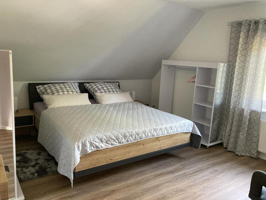 Neu Ferienwohnung Hofmann Husum  Esterno foto